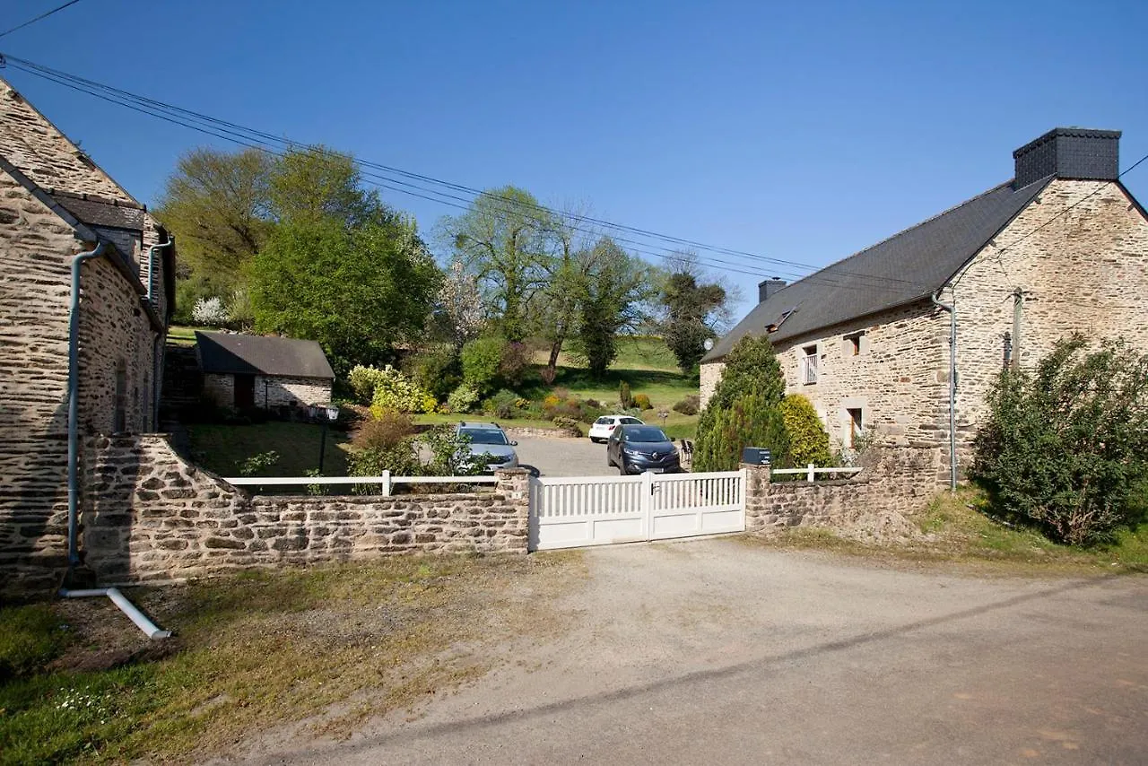 Dom wakacyjny Stone Cottage With Modern Cosy Interior Near To Josselin Perfect Retreat For Writers Or Star Gazers Guégon