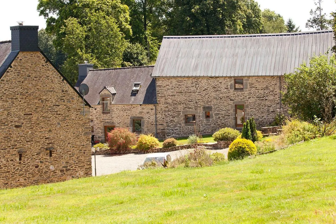 Stone Cottage With Modern Cosy Interior Near To Josselin Perfect Retreat For Writers Or Star Gazers Guégon Dom wakacyjny