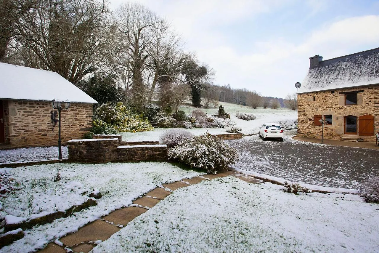 Dom wakacyjny Stone Cottage With Modern Cosy Interior Near To Josselin Perfect Retreat For Writers Or Star Gazers Guégon