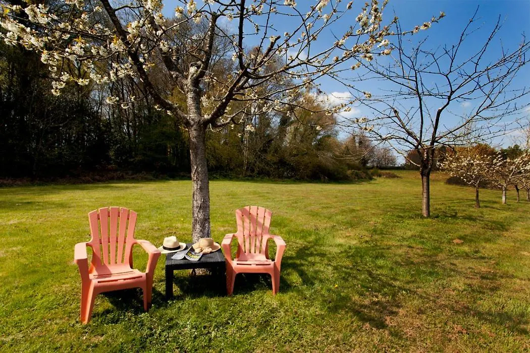 Dom wakacyjny Stone Cottage With Modern Cosy Interior Near To Josselin Perfect Retreat For Writers Or Star Gazers Guégon